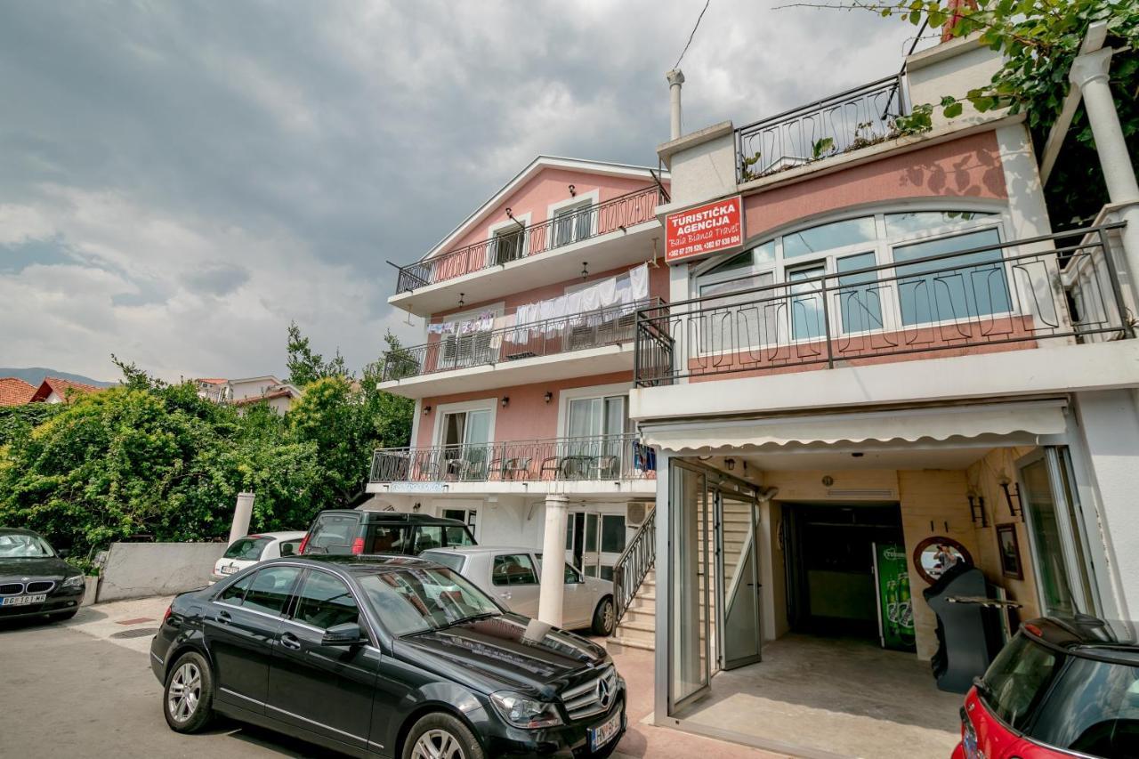 Apartments Milanovic Херцег-Нови Экстерьер фото