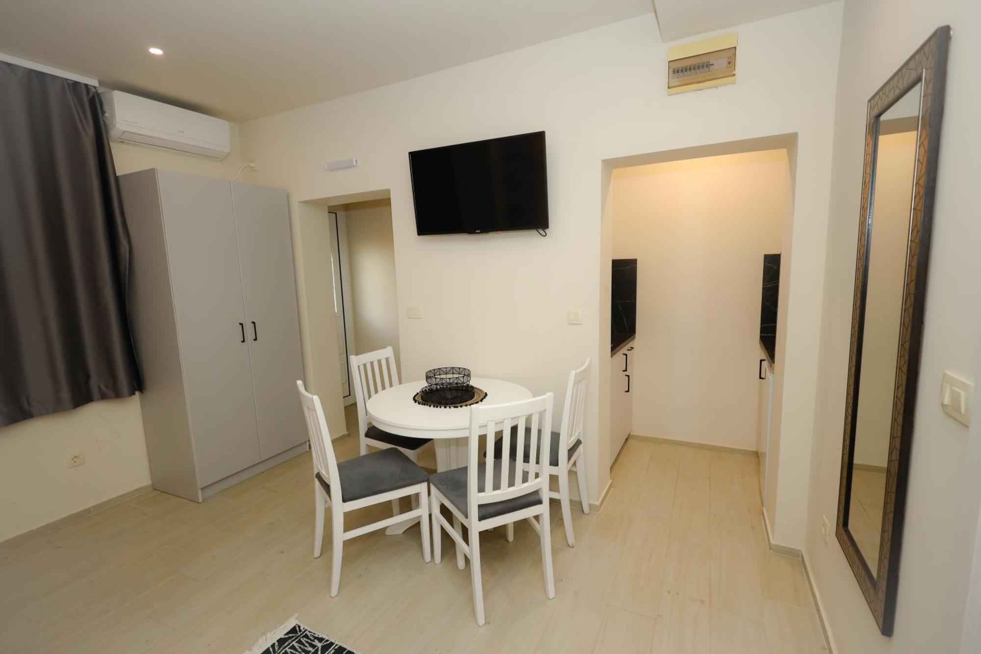 Apartments Milanovic Херцег-Нови Номер фото