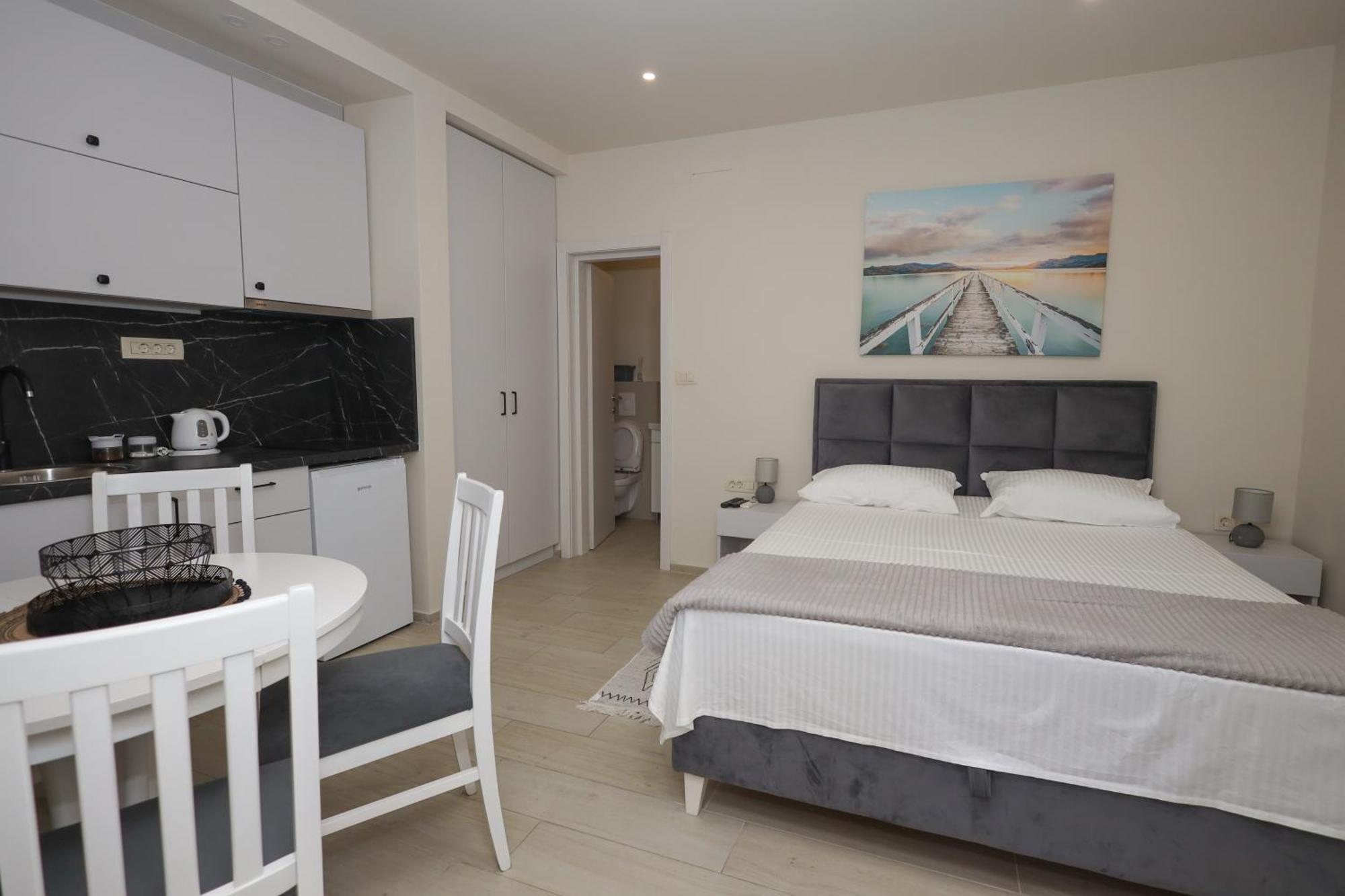 Apartments Milanovic Херцег-Нови Номер фото